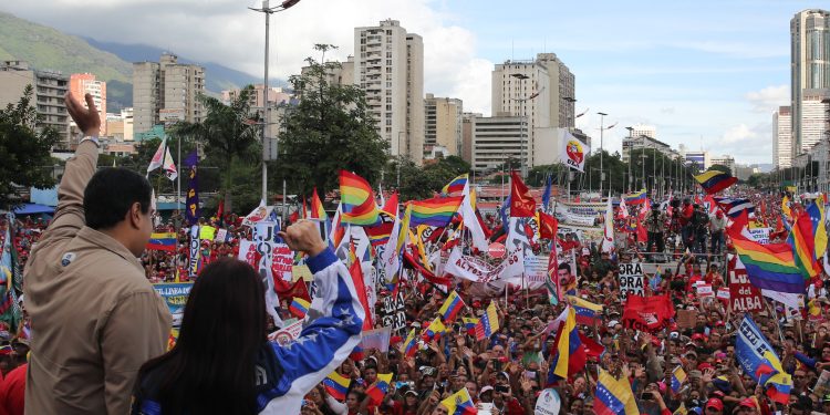 ¡PUEBLO A LA CALLE! “CLAP son el milagro de la Revolución” 1 ¡PUEBLO A LA CALLE! “CLAP son el milagro de la Revolución”