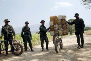 !LA VERDAD!¿Por qué a Colombia le incomoda la venta de gasolina venezolana en pesos? 2 P8-9- CONTRABANDO1