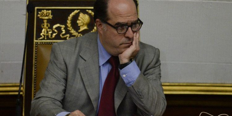 ¡VESTIDO Y ALBOROTADO! Así quedó Borges después de la sentencia del TSJ 1 ¡VESTIDO Y ALBOROTADO! Así quedó Borges después de la sentencia del TSJ