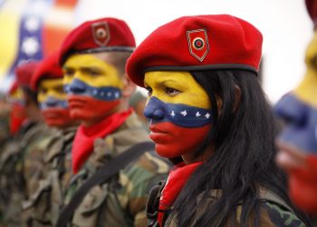 “La Fuerza Armada debe integrarse con el pueblo” 4 “La Fuerza Armada debe integrarse con el pueblo”
