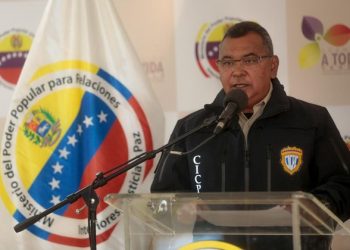 ¡Los tenían en la mira! Francotiradores le disparan a dos Policías durante “El Plantón” 6 ¡Los tenían en la mira! Francotiradores le disparan a dos Policías durante “El Plantón”