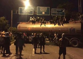 ¡Querían Explotar! Terroristas queman gandola de Pdvsa en Cabudare (+Video)