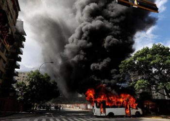 Comando Sur y oposición venezolana articulan ingobernabilidad ¡Quieren Guerra como sea! 2 Comando Sur y oposición venezolana articulan ingobernabilidad ¡Quieren Guerra como sea!