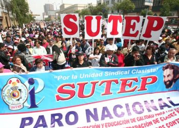 Perú: Profesores mantienen huelga nacional