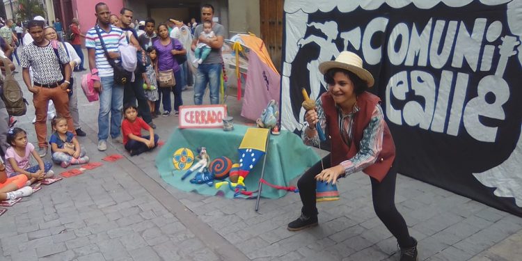 El renacer del libro mágico (+La Revolución en Escena)