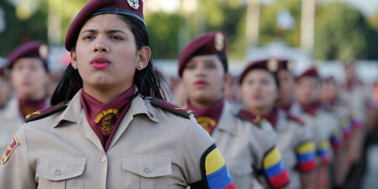 80 años de valor y dignidad 1 80 años de valor y dignidad