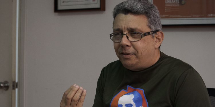 Alí Rojas Olaya: Hacia la Constituyente Universitaria 1 Alí Rojas Olaya: Hacia la Constituyente Universitaria