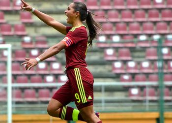 ¡SUMANDO LOGROS! Deyna entre las 3 Mejores del Mundo