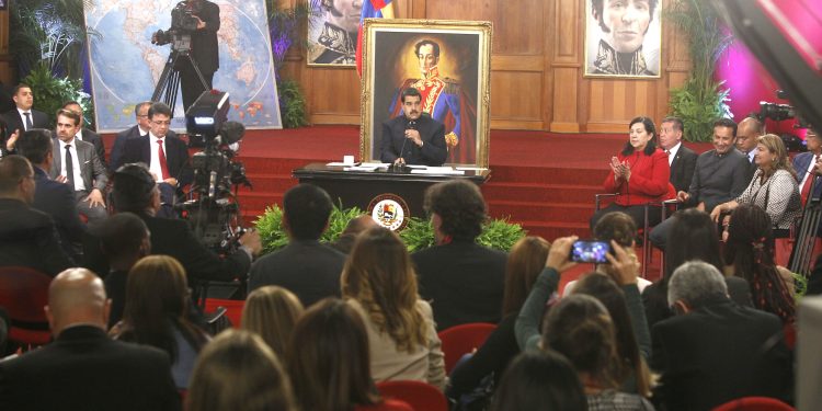 Nicolás Maduro: Asumimos la victoria con humildad