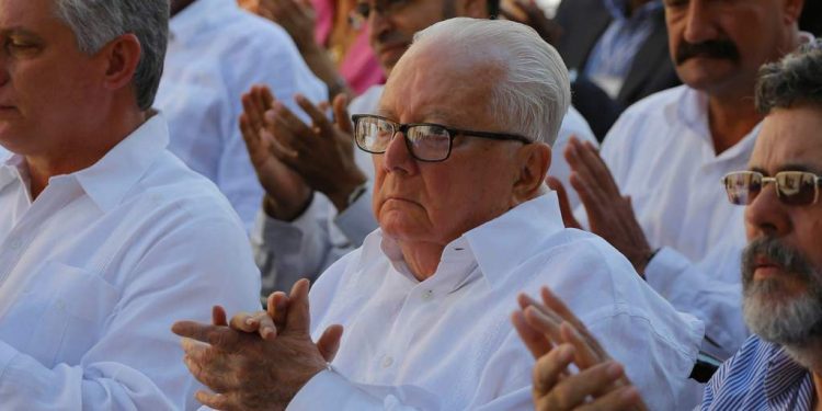 Armando Hart: ha triunfado la justicia, ¡adelante el arte! 1 Armando Hart: ha triunfado la justicia, ¡adelante el arte!
