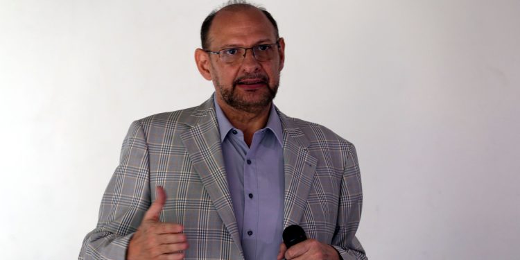 Hinterlaces: Venezolanos prefieren a Maduro