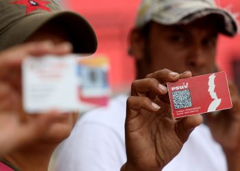 Hacia los 10 millones de votos con el carnet del PSUV 2 Hacia los 10 millones de votos con el carnet del PSUV
