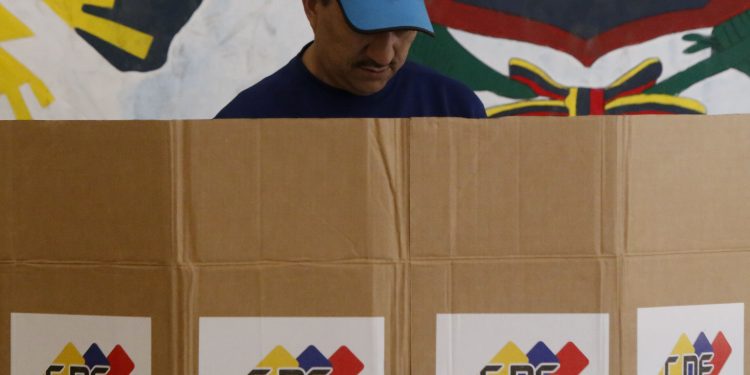 El enemigo es el Imperio, su manifestación electoral es la abstención 1 El enemigo es el Imperio, su manifestación electoral es la abstención