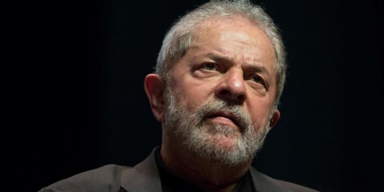 Lula es elegido o elige 1 Lula es elegido o elige