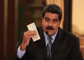 “Si las mafias dolarizan los precios, el gobierno los petrolizará” Nicolás Maduro