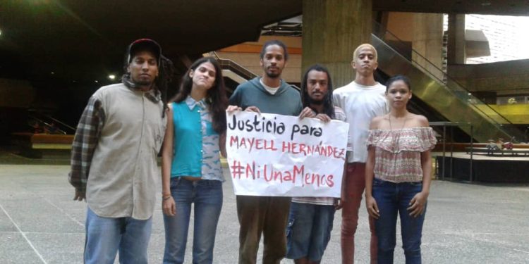 Todas las mujeres se llaman Mayell