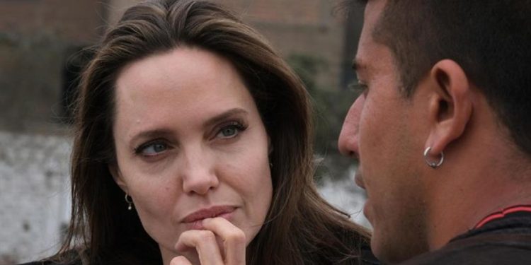 Angelina Jolie más circo que pan 1 Angelina Jolie más circo que pan