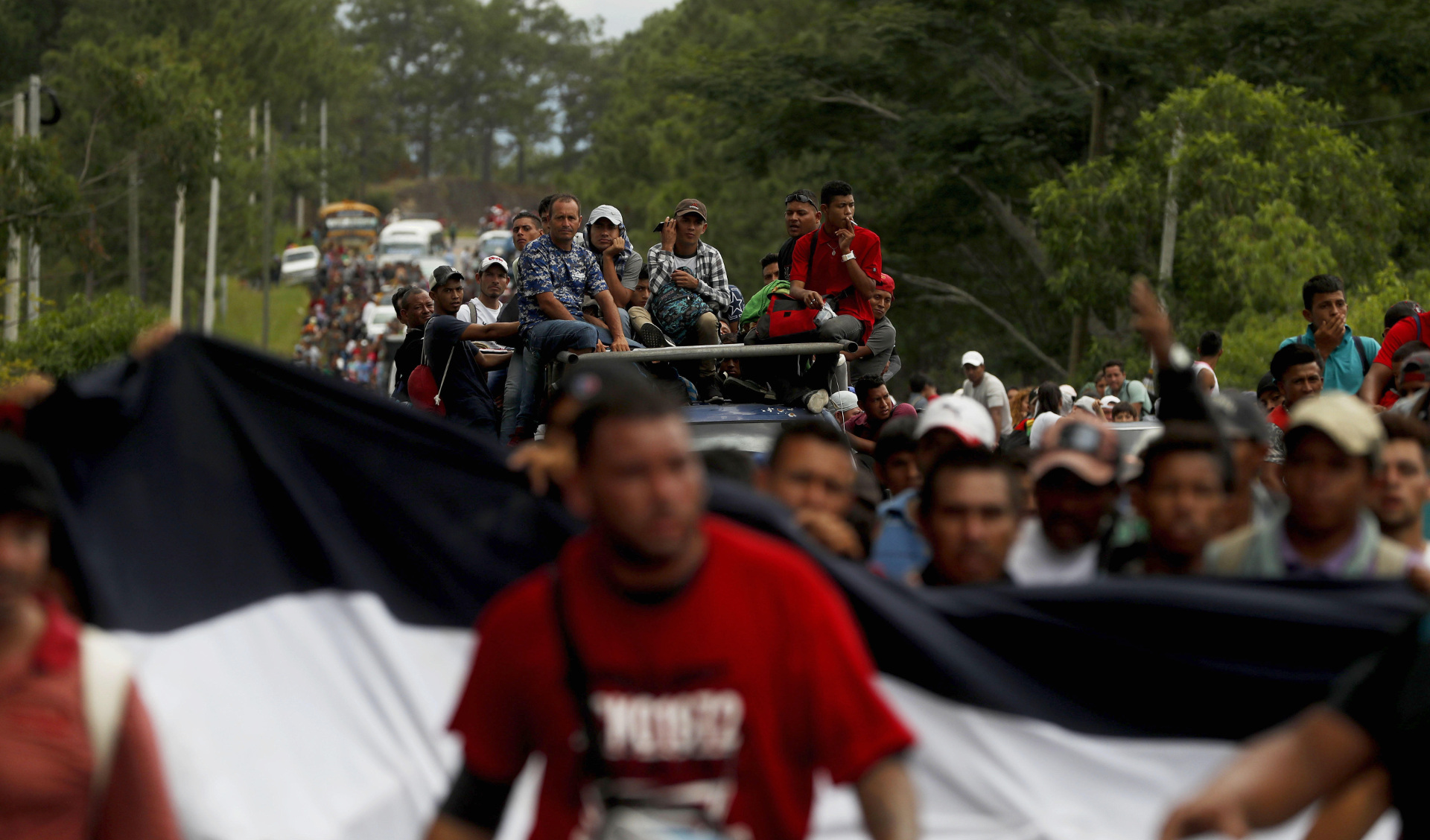 Escapando de la muerte que gobierna en Honduras (+GALERÍA) 2 Caravana 1