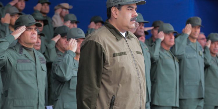 La orden viene de fuera: “Maduro no tiene que gobernar” 1 La orden viene de fuera: “Maduro no tiene que gobernar”