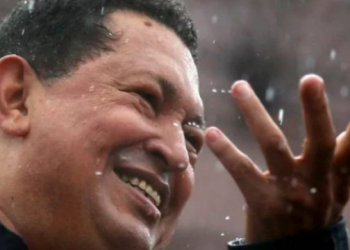 Comandante Chávez: Corazón de un pueblo valiente que sigue en lucha, batalla y victoria