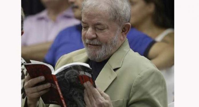 Lula: Leer es un acto político, de resistencia y libertad.