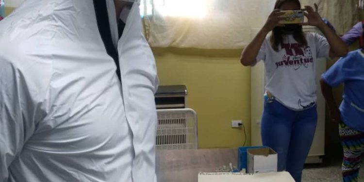 Candidato Gustavo Villapol participó en jornada de desinfección y concienciación en Los Sin Techos