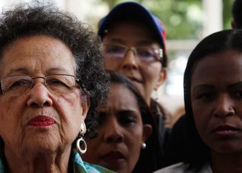 A María León Gibory La leona de chávez (1)