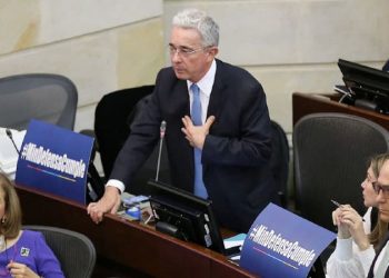 Colombia: Uribe, Bolívar y la "revolución molecular" 1 Uribe Vélez