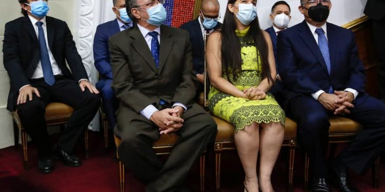 Venezuela tiene un nuevo CNE. El golpista López pide ayuda a Italia 1 Nueva Directiva CNE