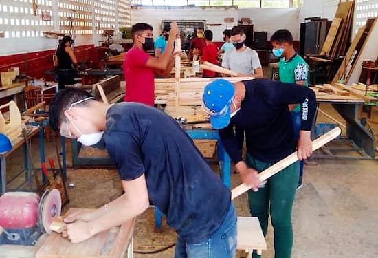 “Formar produciendo, producir formando” 1 Emprendedor