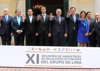 La extrema derecha continental debe aprender que mediante salidas de fuerza no lograrán nunca más imponer títeres en nuestra región. Los pueblos han despertado y no apoyarán más dictaduras fascistas
