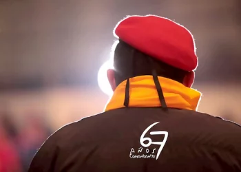 67 años Comandante