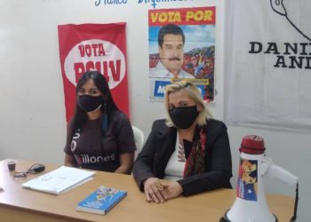 Movimientos sociales desplegados casa por casa en Chacao 7 Rosalía Fernández y Milagros Mata