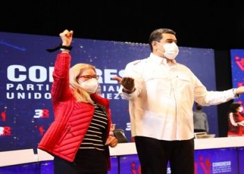 Nets, como se sabe, significa "Nueva Étapa de Transición al Socialismo", pero también indica el contexto de análisis en el que se ubica la propuesta de Resistencia, Renacimiento, Revolucionar todo (las 3R)