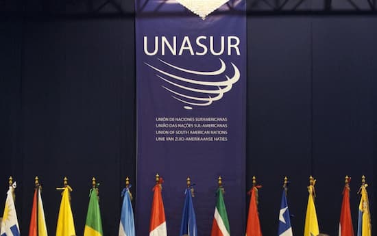La UNASUR a sus 15 años 1 UNASUR