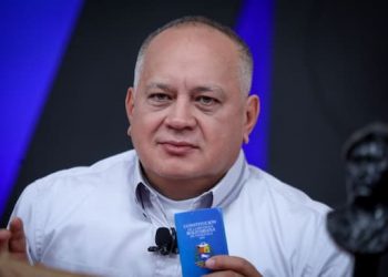 Si quieren nuestro petróleo, tienen que pagarlo 1 Venezuela tiene petróleo, no solo para España sino para Europa; lo único es que tienen que pagarlo al precio que vale; y dada la circunstancia tienen que pagarlo mediante un mecanismo que permita a Venezuela usar los recursos con los que ellos van a pagar ese petróleo