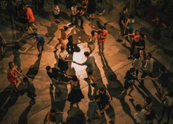 Latinos_bailando
