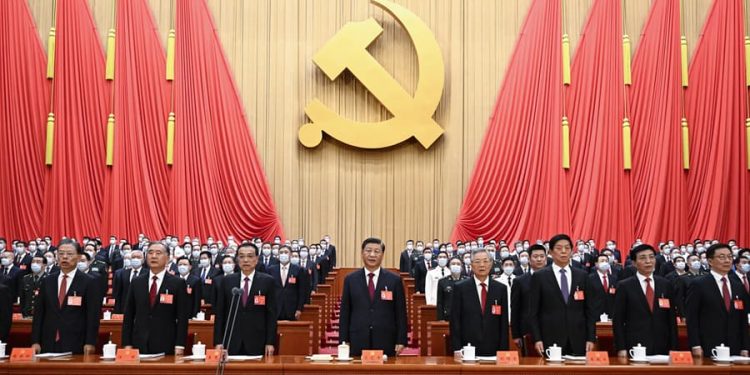 党的二十大指引我们在新时代新征程奋勇前行 1 XX Congreso Nacional del Partido Comunista de China nos encauza adelante en la nueva expedición de la Nueva Era