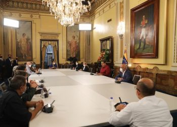Este nuevo escenario de paz, entendimiento, mayores oportunidades de crecimiento de la economía y bienestar social, es una victoria de la tenacidad de la política de diálogo del presidente Nicolás Maduro