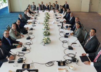 EE. UU. trabaja para la demolición paulatina del diálogo