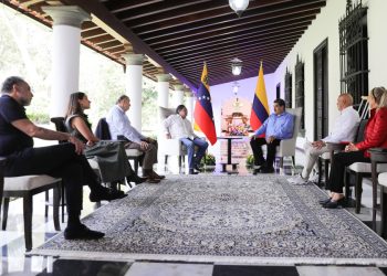 Por una Venezuela libre de sanciones y bloqueos 9 Por una Venezuela libre de sanciones y bloqueos