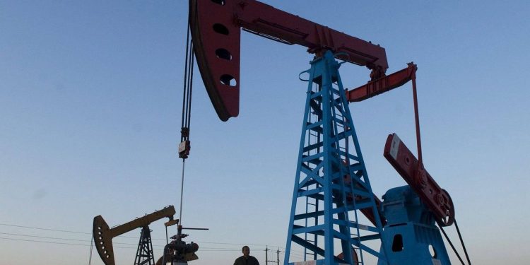 Tinta cruda: Rentismo petrolero y Formación Técnica Profesional