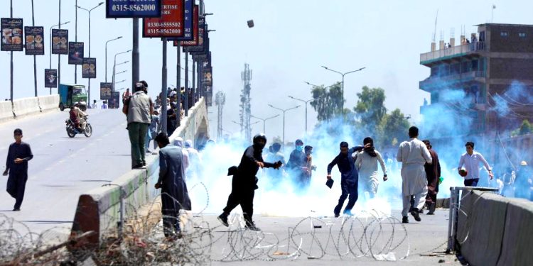 Se activa peligroso foco de tensión en Pakistán