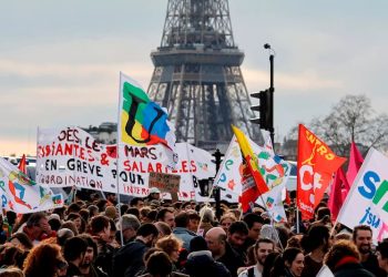 Francia: No son los migrantes, es el sistema 9 Francia No son los migrantes, es el sistema
