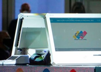 La oposición admitió idoneidad del Registro Electoral 9 La abogada Carmen Stebbing, exconsultora jurídica del CNE, opinó que al utilizar el listado oficial del ente electoral, los partidos opositores han reconocido que es confiable