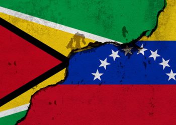 Una guerra multifactorial 4 El presidente Nicolás Maduro calificó de “ilegal” la ronda de licitación; porque Guyana está ofertando un área marítima que se encuentran dentro de la zona en disputa entre ambos países, un territorio de 160.000 kilómetros cuadrados
