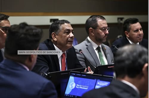 El Mapa geopolítico de las "sanciones" presentado ante la ONU 2 Las casi 1.000
"sanciones"
impuestas por EE.UU.
y sus aliados también
han afectado al sector
privado, que depende
en gran medida de
la ayuda fiscal del
Estado; estimularon
la fuga de capitales,
golpearon la moneda
y asustaron a los
inversores, lo que
provocó el cierre de
fábricas y una caída
del producto interno
