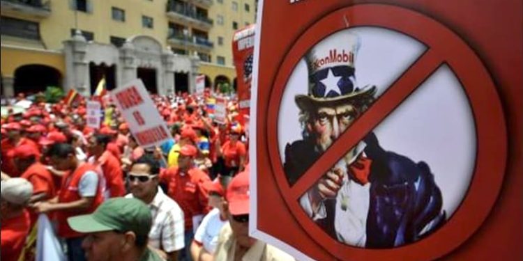 La Economía Política de las Negociaciones en México 1 Con las negociaciones se impuso el diálogo, la convivencia pacífica, la democracia y el respeto a la autodeterminación de nuestro pueblo, políticas del Presidente Nicolás Maduro, por encima de la agresión, el bloqueo y los intentos de incendiar el país, que desataron los yanquis