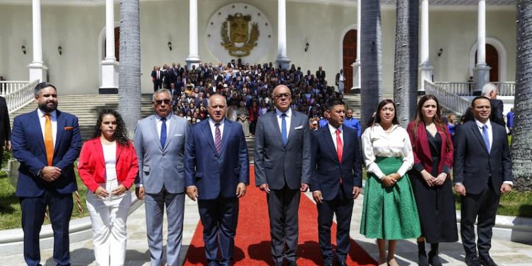Un Parlamento de lucha y de gobierno 1 Un Parlamento de lucha y de gobierno