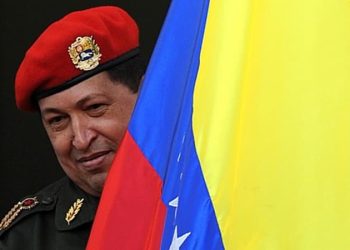 “Nosotros, somos un pueblo de libertadores y ahora tenemos que demostrarlo de nuevo ante la historia y ante el mundo entero. Por eso digo que tenemos cómo cumplir la tarea, tenemos la fuerza que traemos de siglos; tenemos el coraje acumulado de muchos años; y ahora yo, consciente de esa fuerza que tienen ustedes, que tenemos los venezolanos, convoco a que todos apliquemos de vigor nuestra fuerza para salvar la Patria (...) Moral y Luces son los polos de la República”, Hugo Chávez